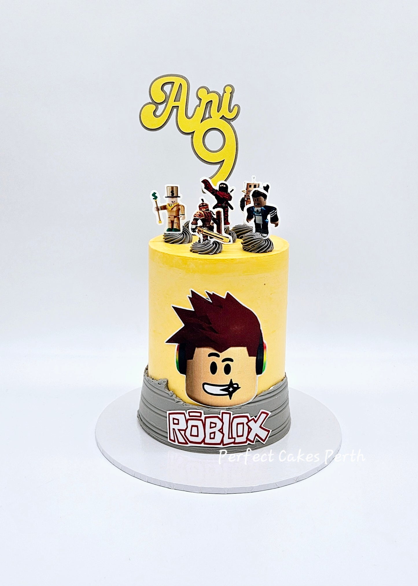 Roblox Theme Cake