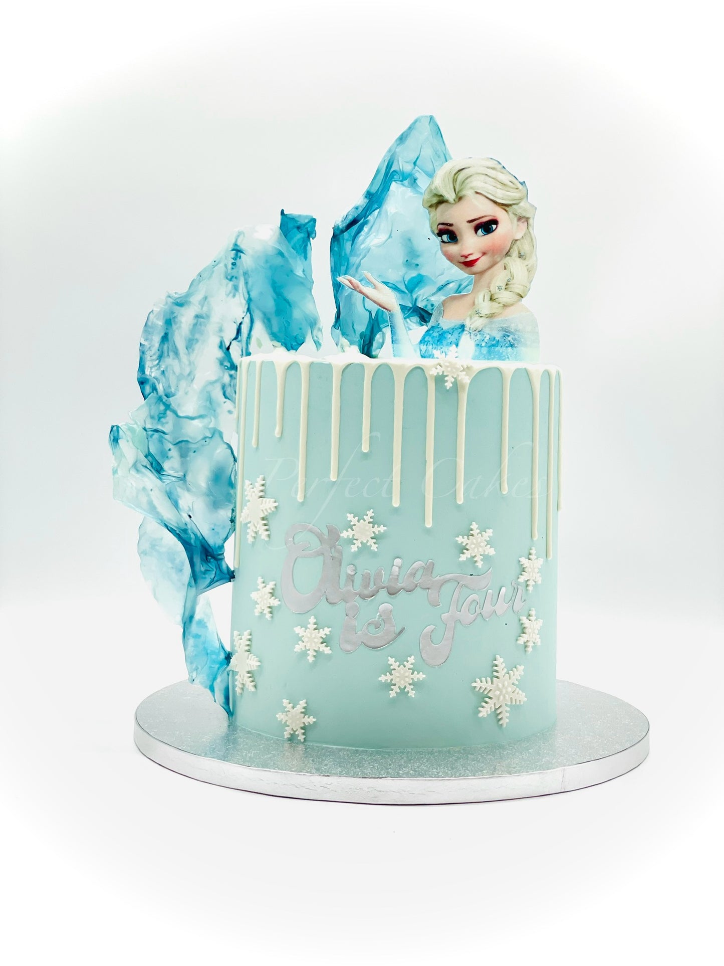 Kids favourite movie cake 02