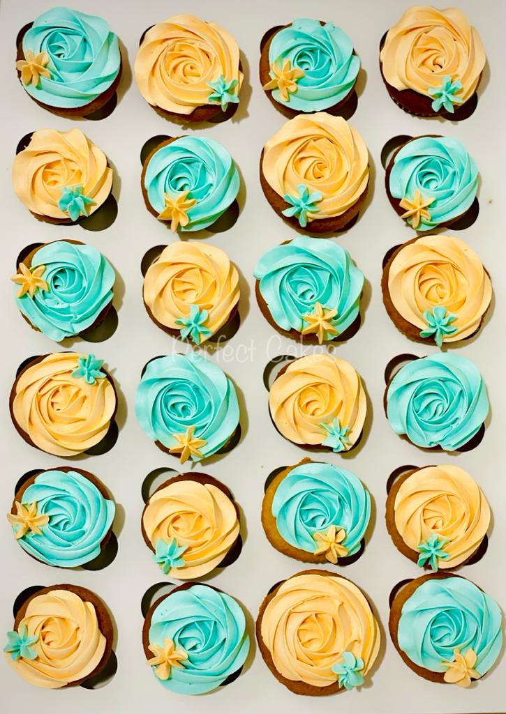 Load image into Gallery viewer, Two tone Rosettes
