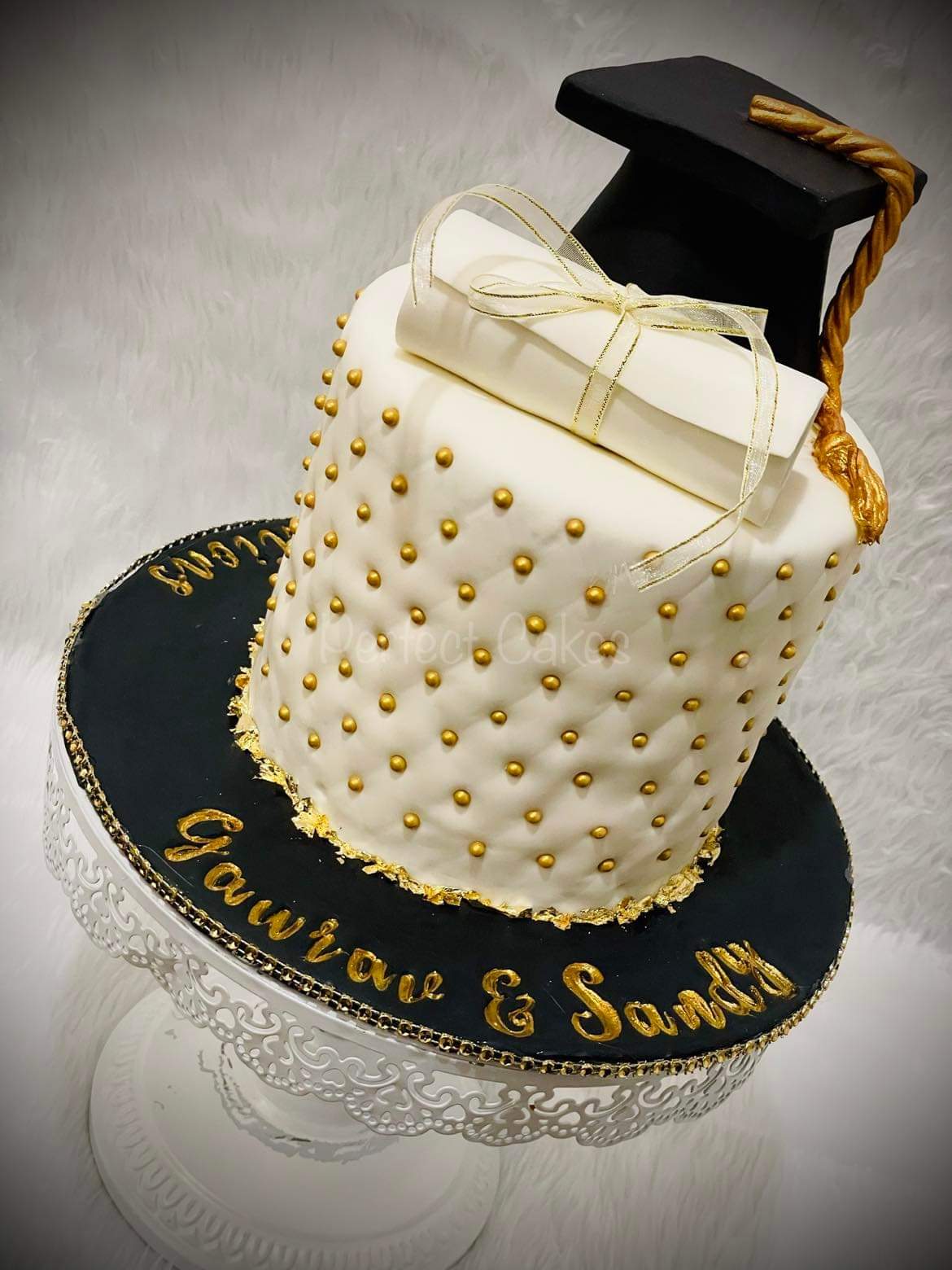 Graduation Cakes Style F18 | Resch's Bakery, Columbus Ohio